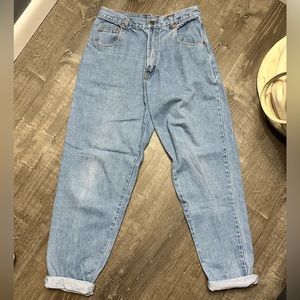 Jarama Jeans‎